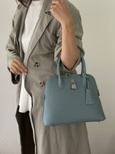 PADMA 本革 ブガッティ型ハンドバッグ